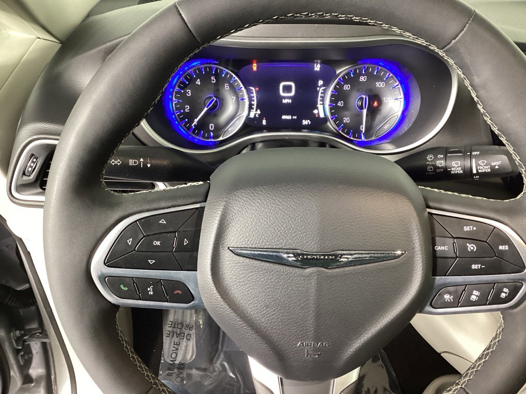 Used 2024 Chrysler Pacifica Touring-L image 24