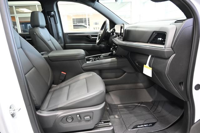 New 2026 Chevrolet Suburban Z71 w/ Comfort Package image 10