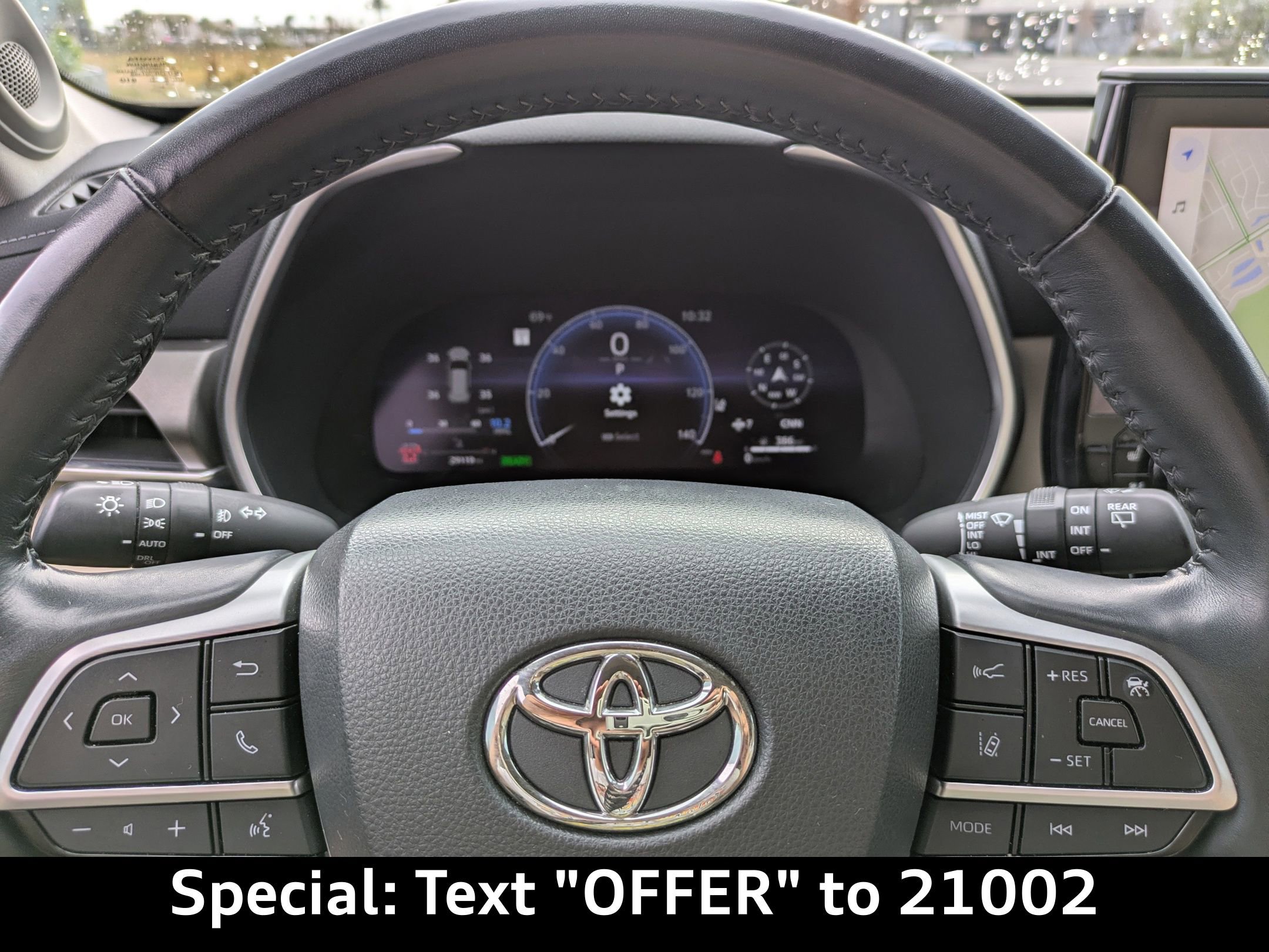 Used 2023 Toyota Highlander Limited image 32