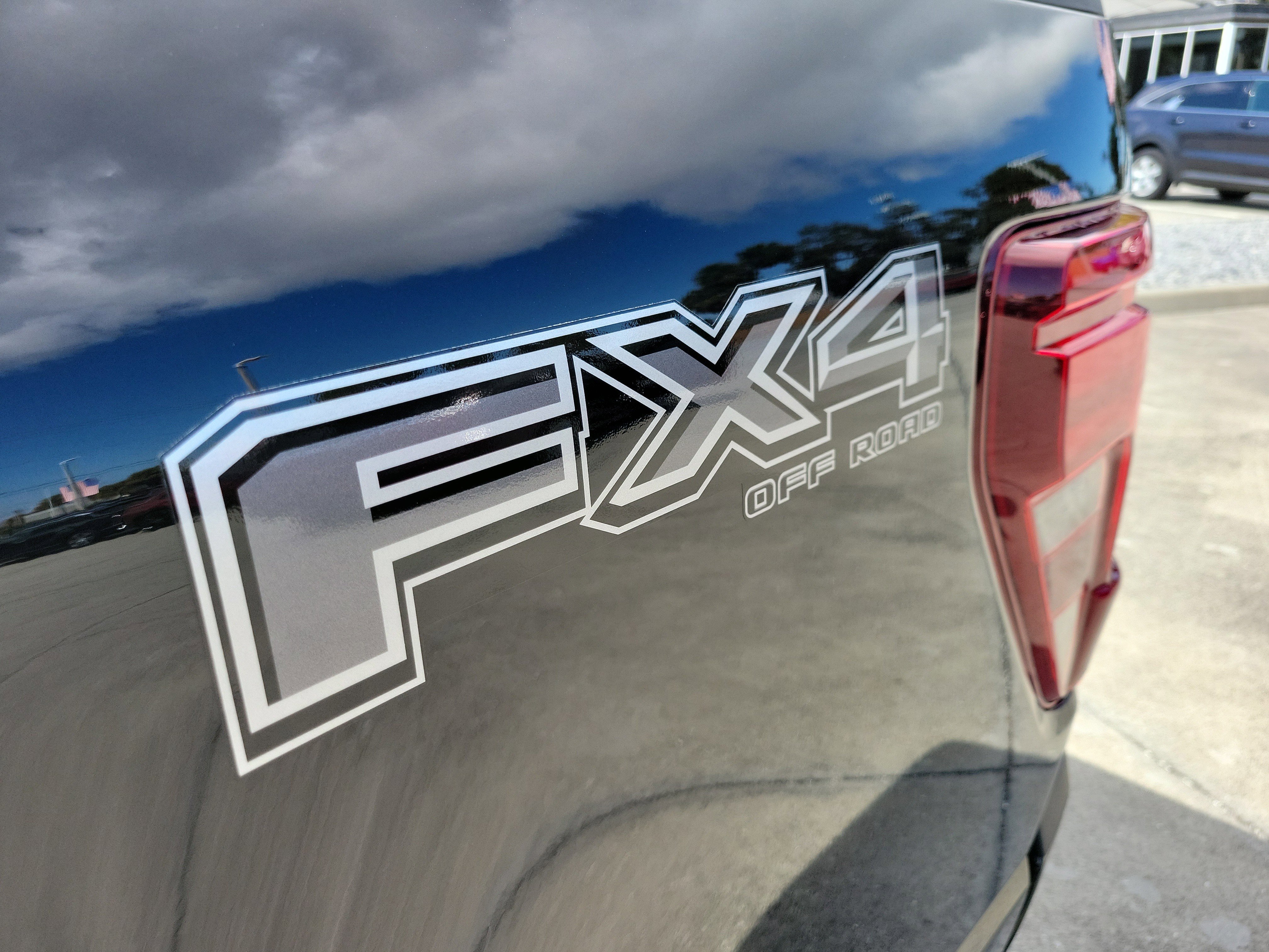 Used 2025 Ford F150 Platinum w/ Equipment Group 702A High image 9