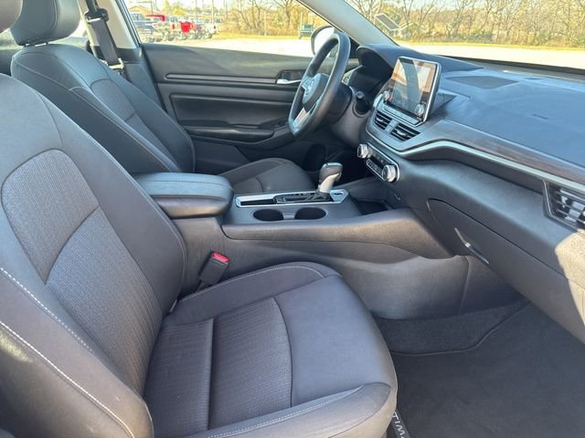 Used 2025 Nissan Altima 2.5 SV image 15