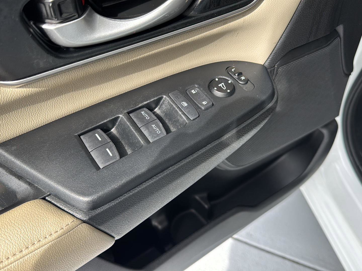 Used 2022 Honda CR-V EX-L image 30