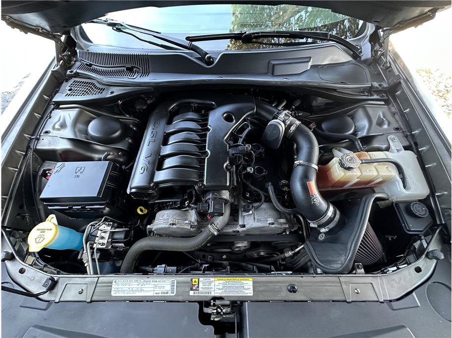 Used 2010 Dodge Challenger SE RWD image 25