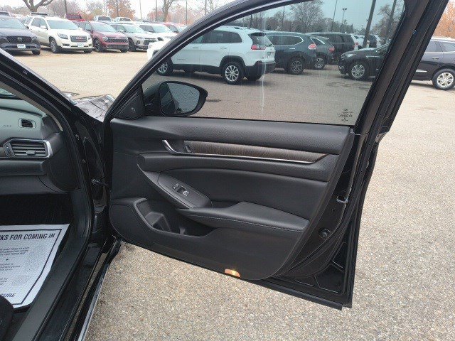 Used 2018 Honda Accord EX-L image 18