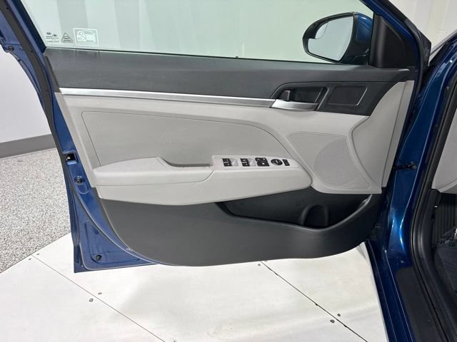 Used 2019 Hyundai Elantra SE FWD image 8
