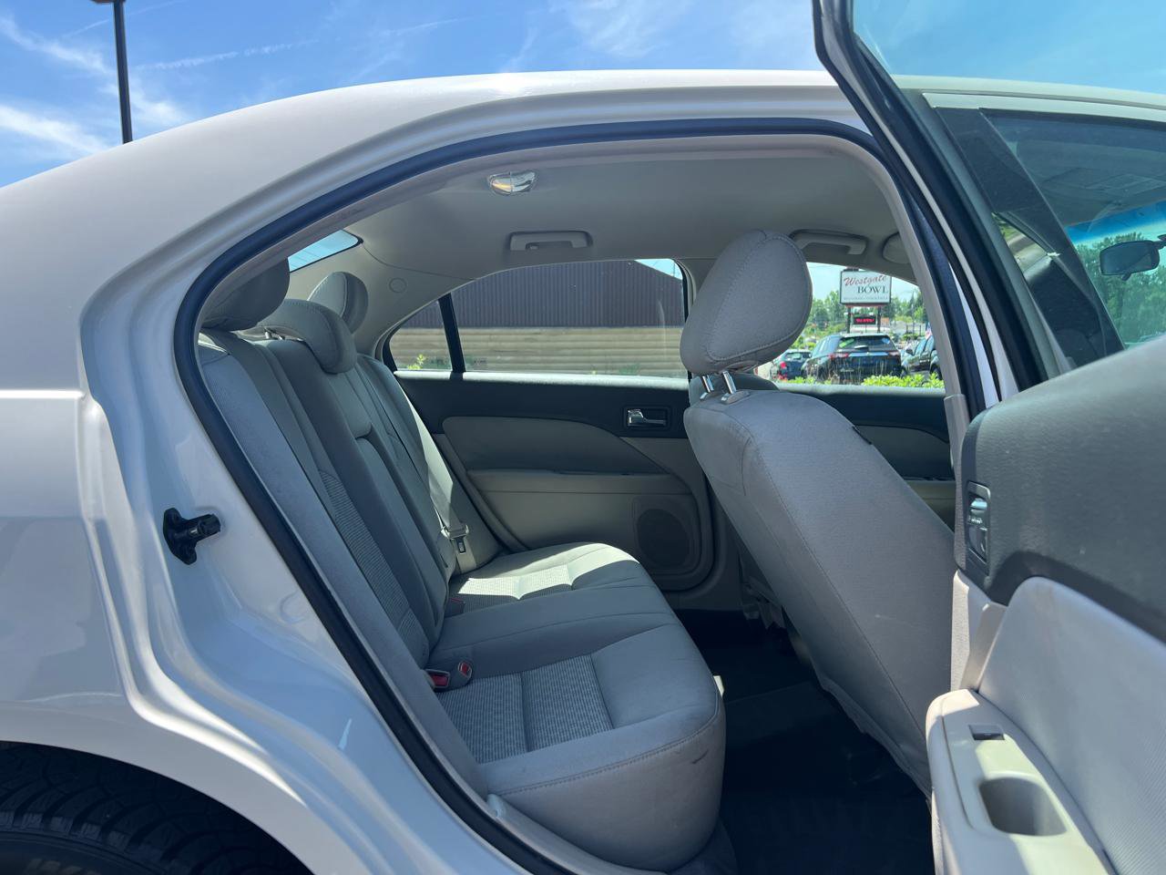 Used 2012 Ford Fusion S FWD image 31