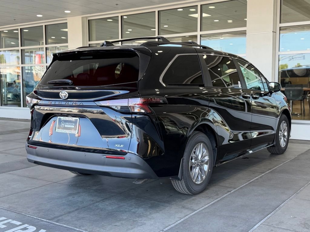 New 2026 Toyota Sienna XLE FWD image 13