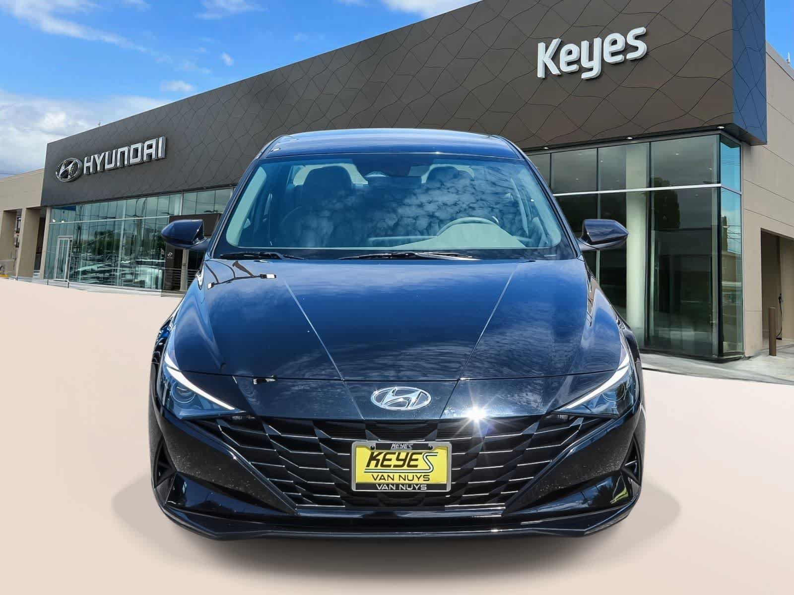 Certified 2023 Hyundai Elantra SE FWD image 2