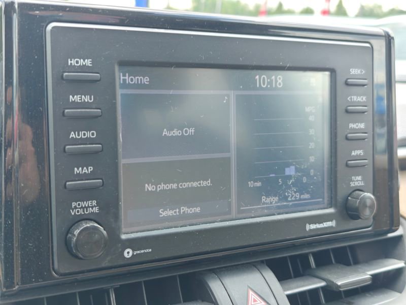 Used 2020 Toyota RAV4 XLE w/ All Weather Liner Package FWD image 15