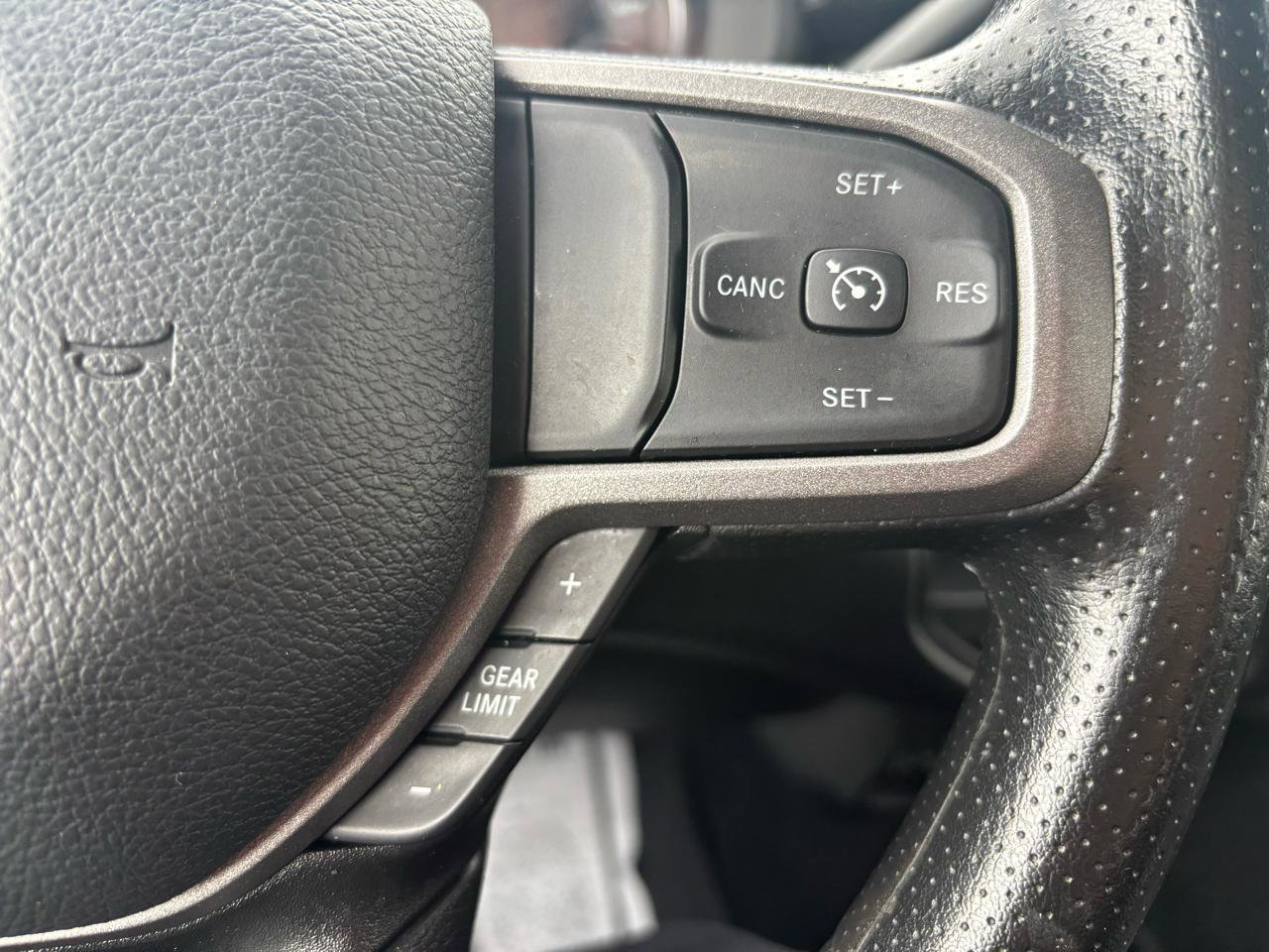 Used 2024 RAM 2500 Tradesman w/ Chrome Appearance Group AWD/4WD image 18