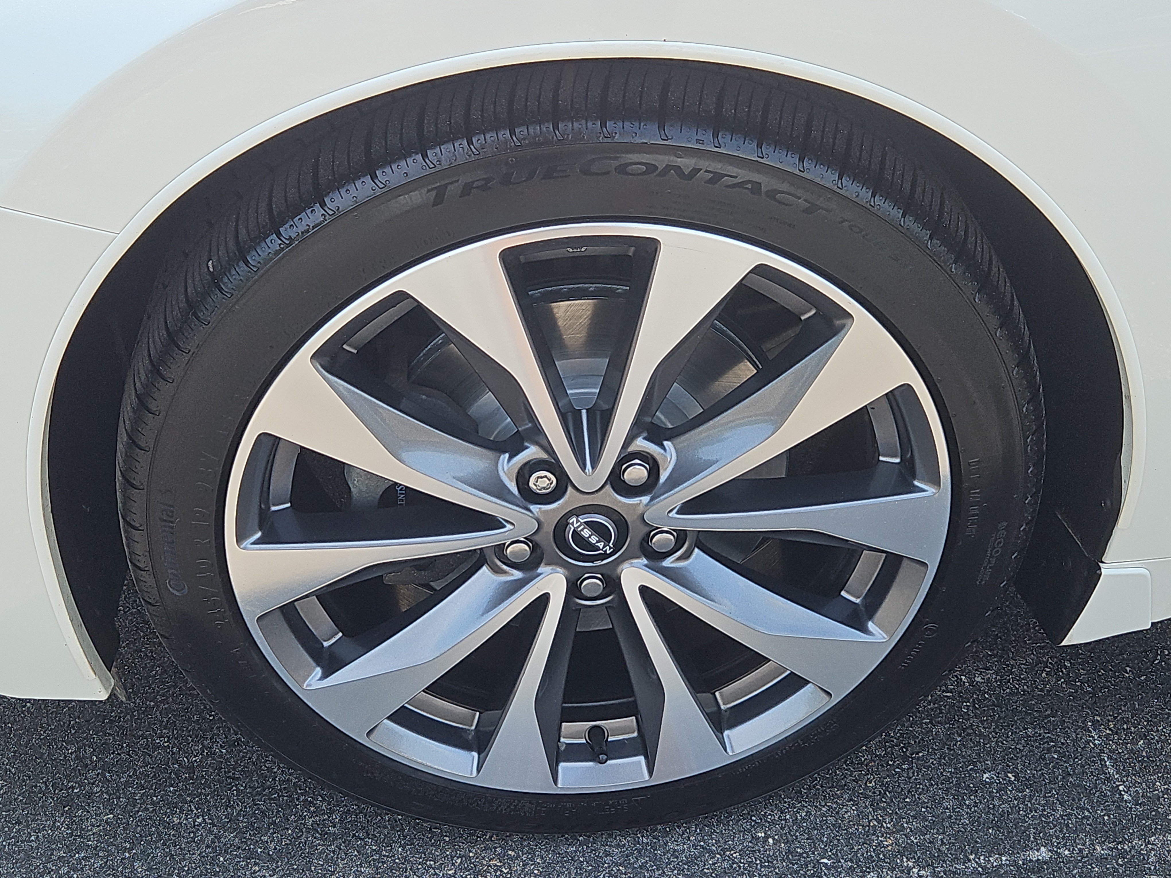 Used 2023 Nissan Maxima Platinum w/ Sport Mat Group FWD image 4