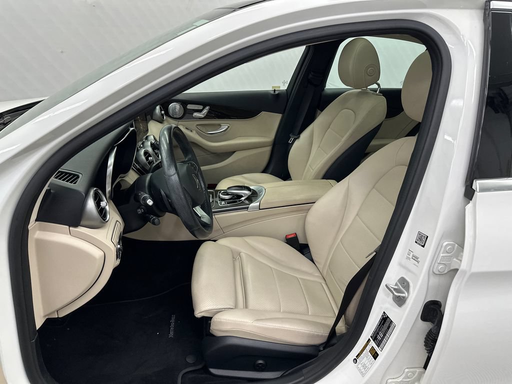 Used 2016 Mercedes-Benz C 300 4MATIC Sedan image 9