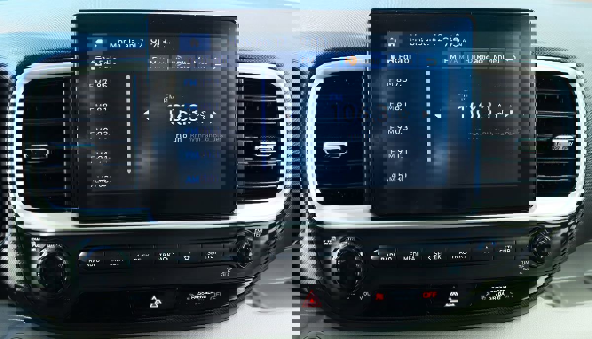 Used 2024 Hyundai Venue SEL image 49