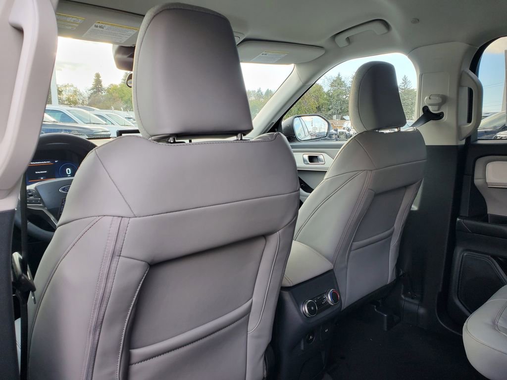 New 2026 Ford Explorer Active w/ Active Comfort Package image 30