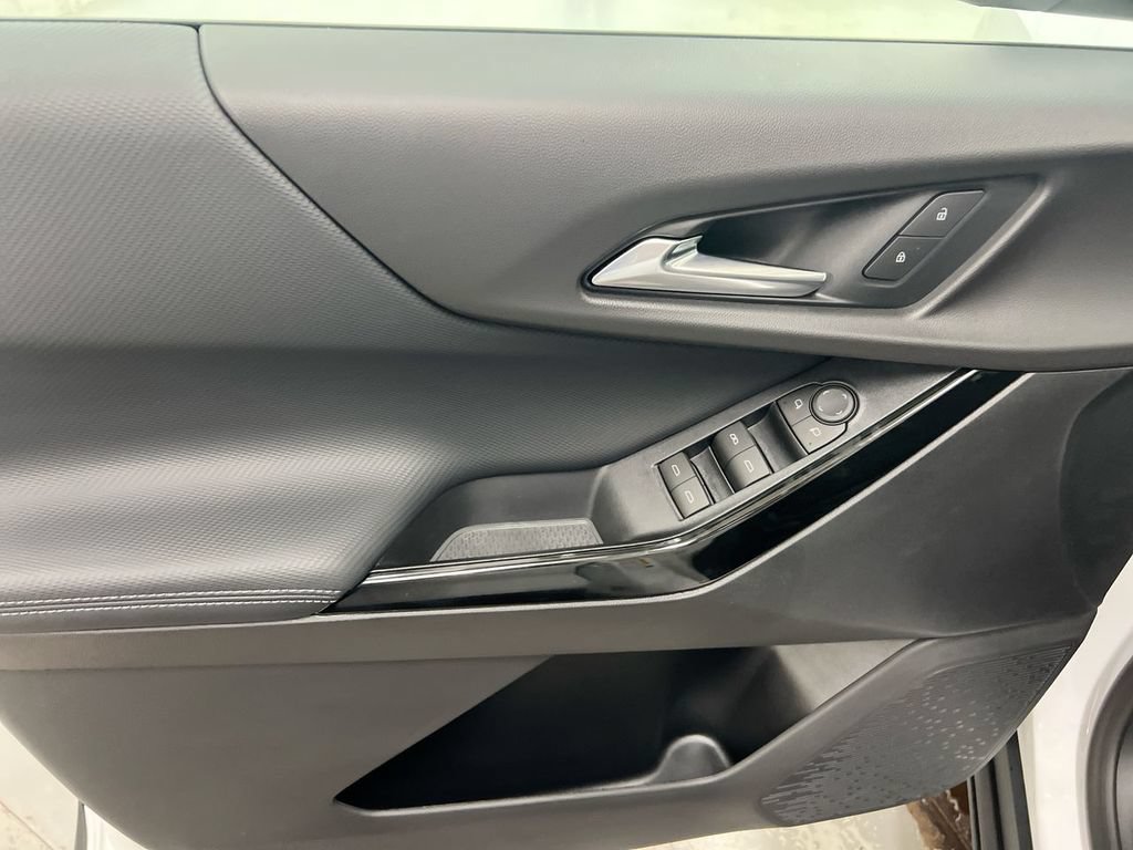 New 2027 Chevrolet Equinox LT AWD/4WD image 21