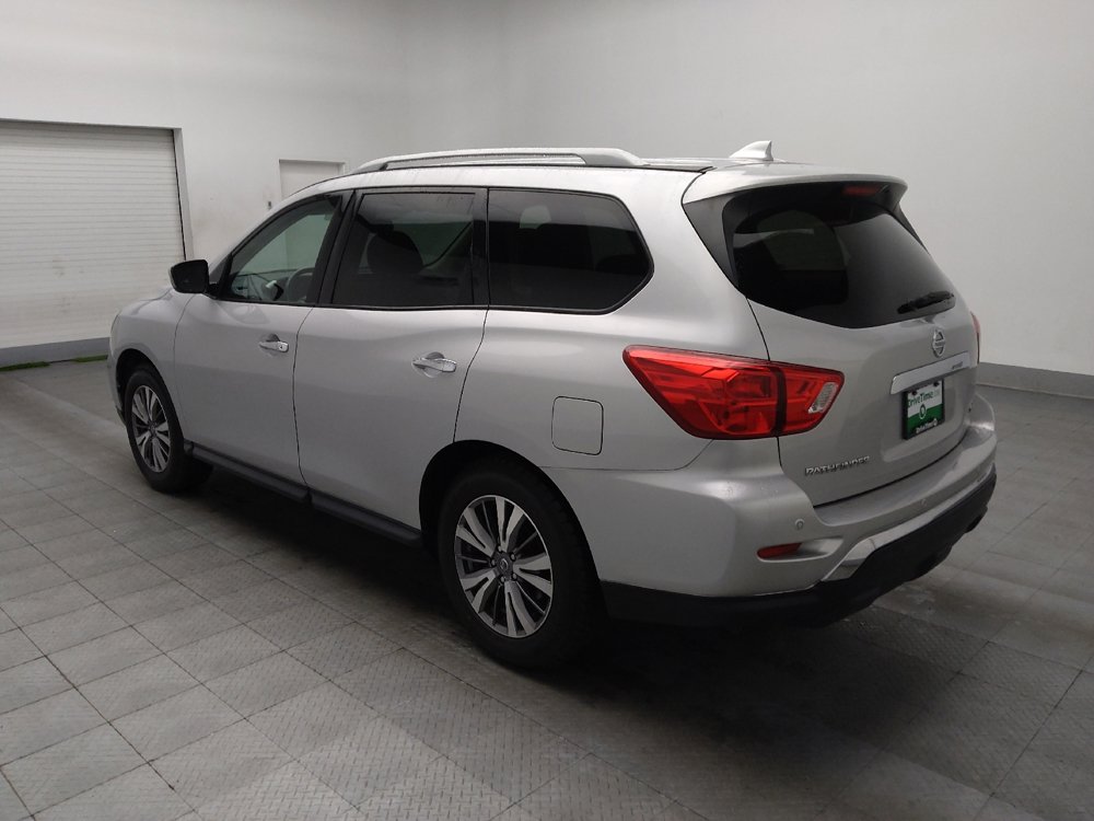Used 2020 Nissan Pathfinder SV image 5