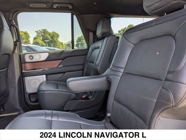 Used 2024 Lincoln Navigator L Reserve AWD/4WD image 22