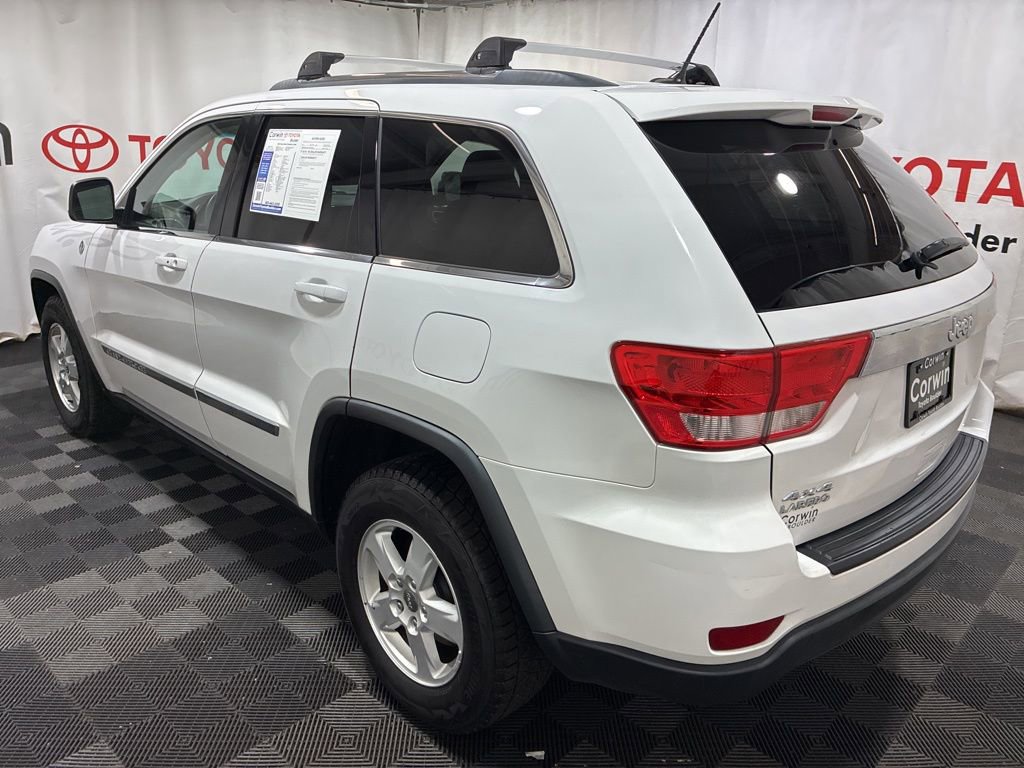 Used 2013 Jeep Grand Cherokee Laredo w/ Laredo E Group AWD/4WD image 5