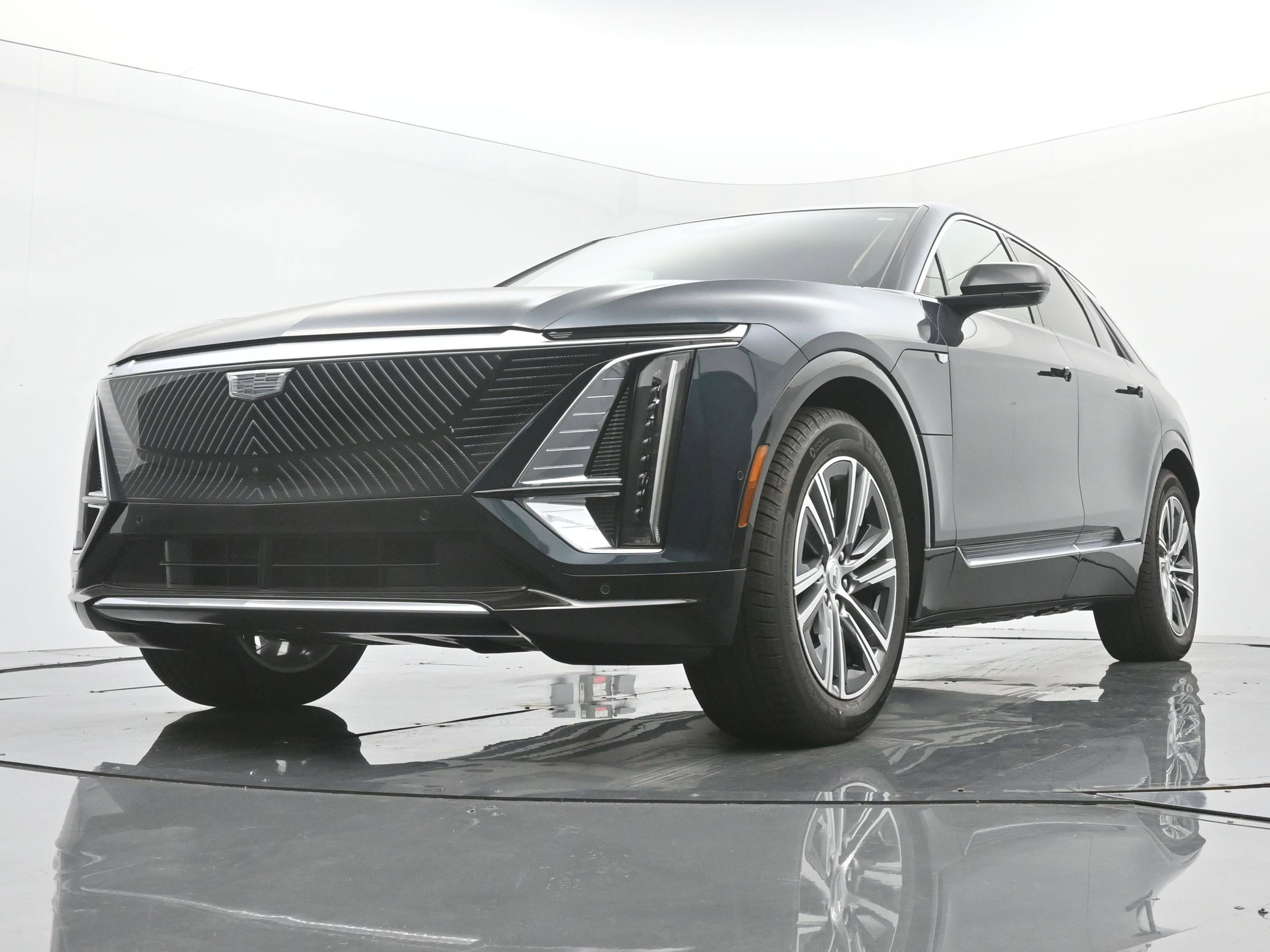 New 2026 Cadillac Lyriq Luxury image 15