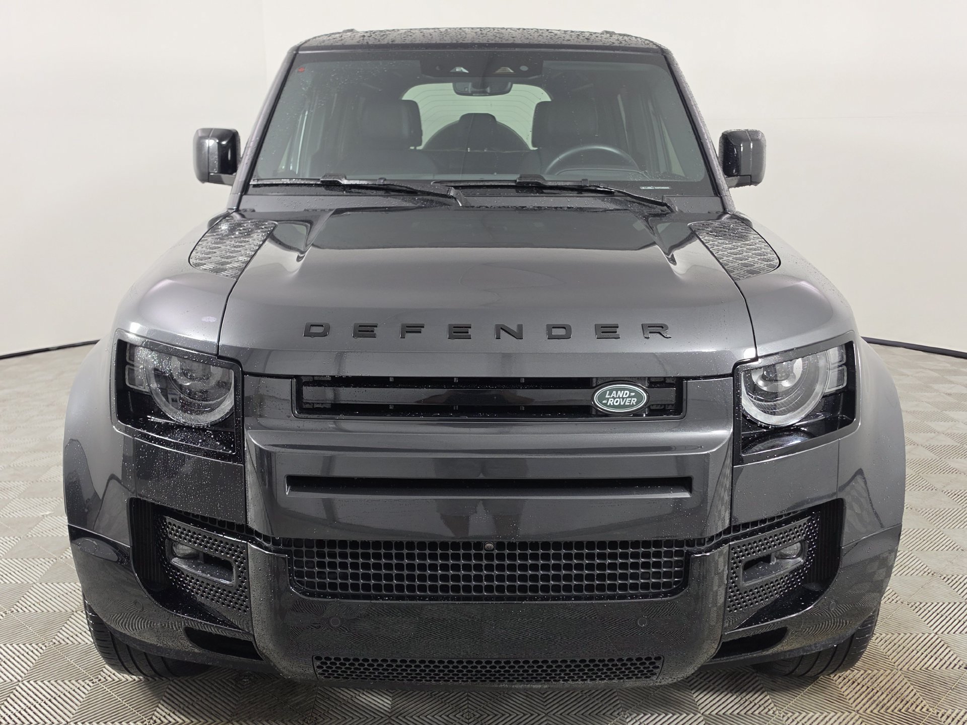 Used 2024 Land Rover Defender 110 X-Dynamic SE AWD/4WD image 36