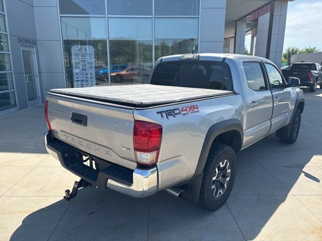 Used 2017 Toyota Tacoma TRD Off-Road w/ Tow Package (A/T) AWD/4WD image 7