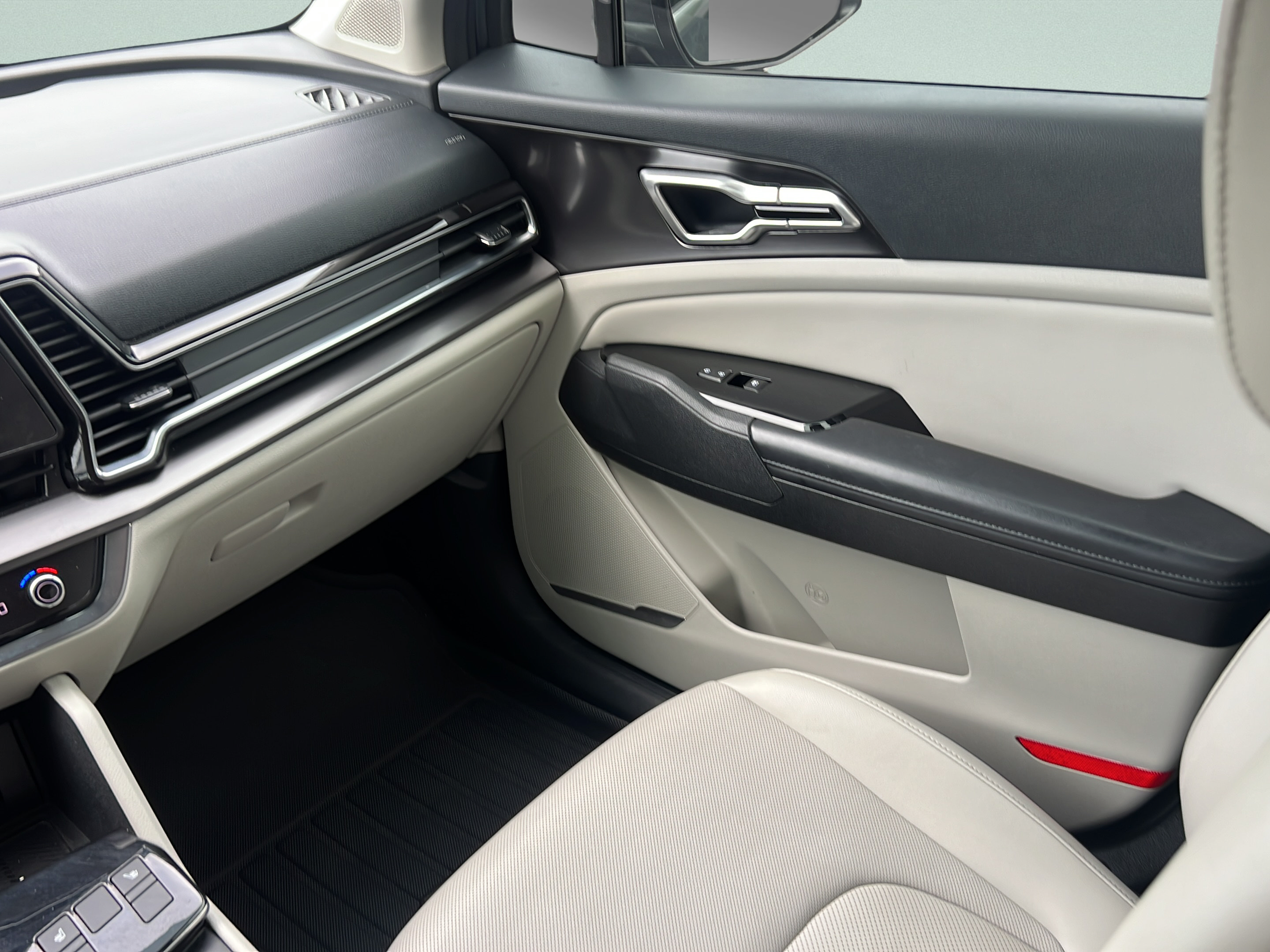 Certified 2023 Kia Sportage EX FWD image 13