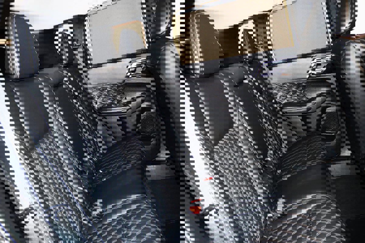 Used 2024 Mitsubishi Outlander 4WD Plug-In Hybrid image 69