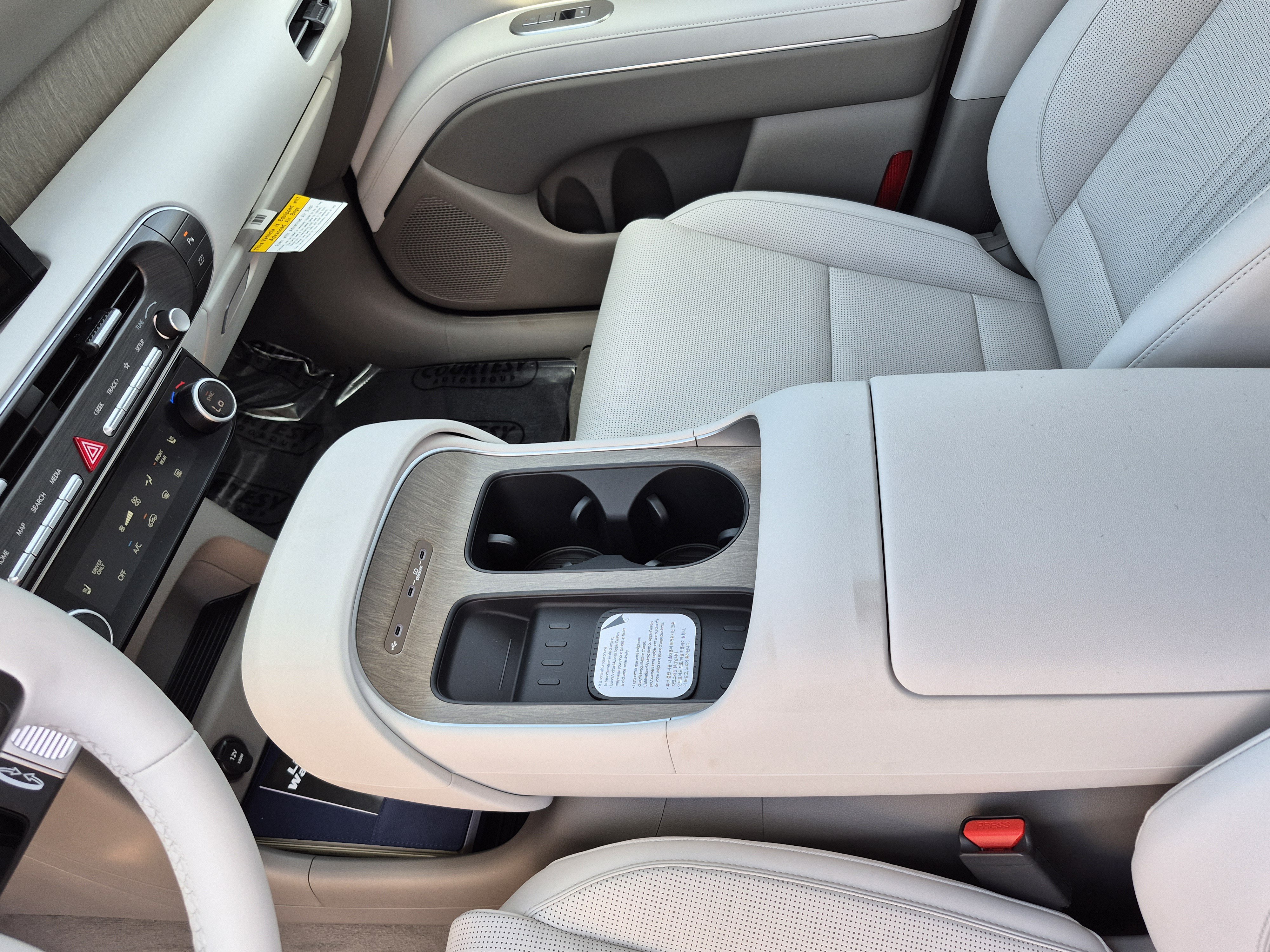 New 2026 Hyundai Palisade FWD Hybrid image 26