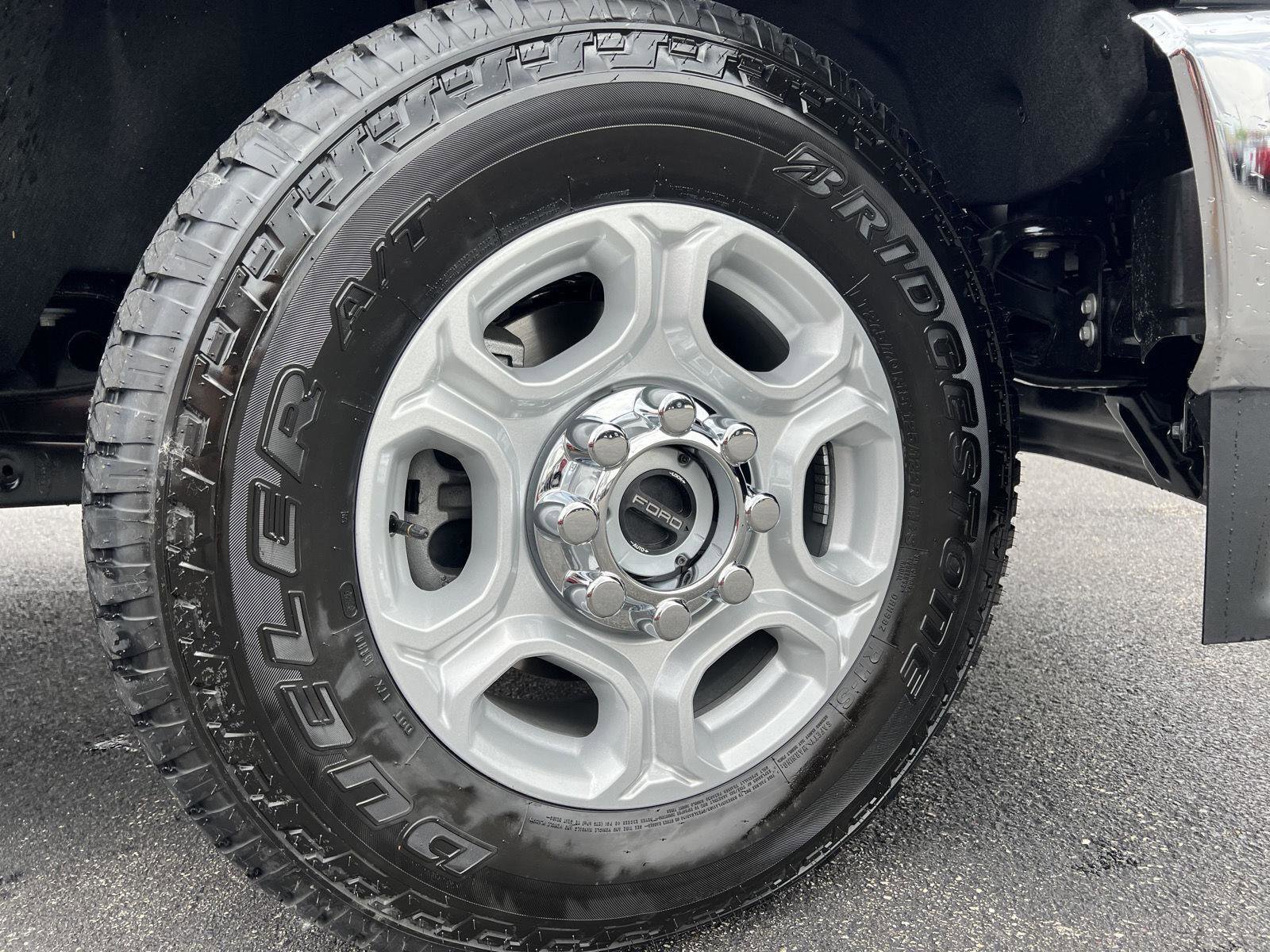 New 2025 Ford F250 XLT w/ 360-Degree Camera Package image 2