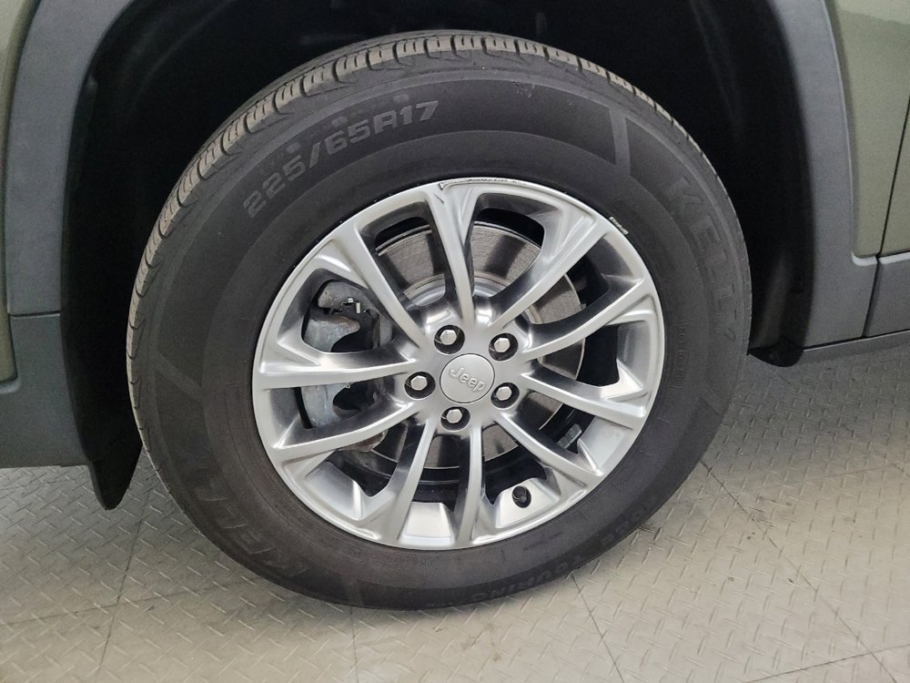 Used 2021 Jeep Cherokee Latitude Lux AWD/4WD image 31