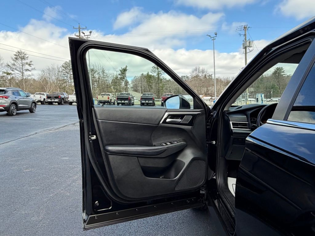 Used 2024 Mitsubishi Outlander SE AWD/4WD image 18