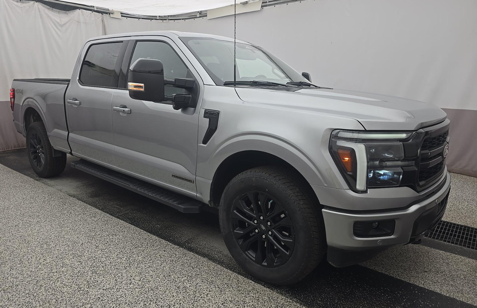 Used 2025 Ford F150 Lariat w/ Equipment Group 502A High AWD/4WD image 3