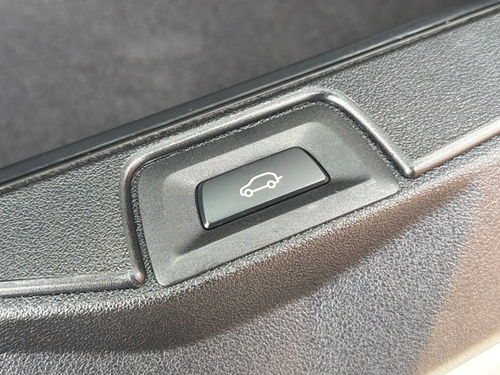 Used 2025 BMW X5 xDrive40i w/ Climate Comfort Package image 35