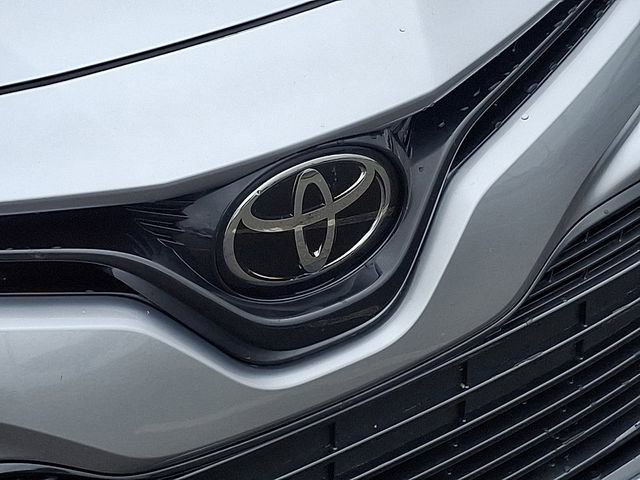 Used 2020 Toyota Camry LE FWD image 28