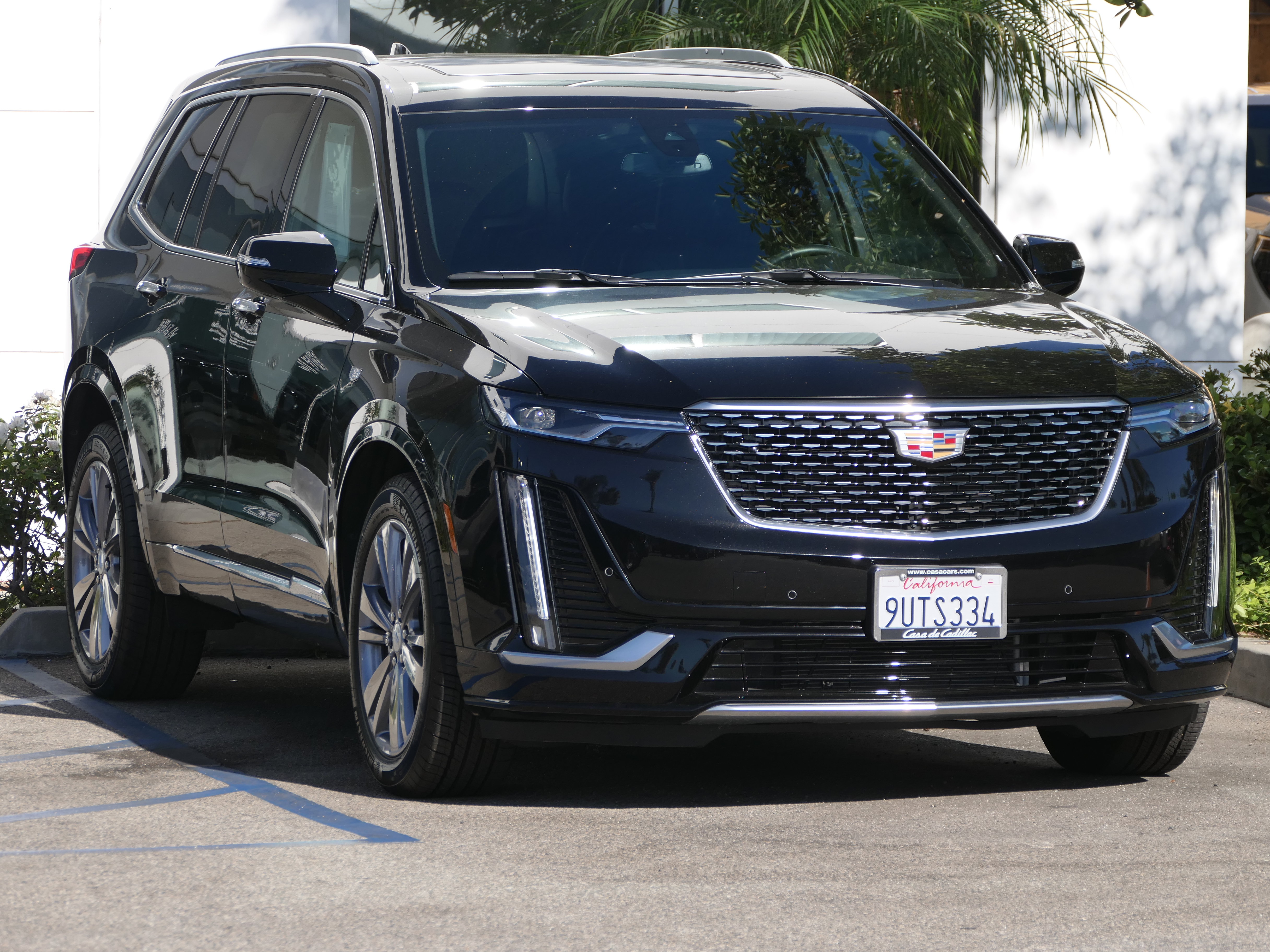 New 2025 Cadillac XT6 Premium Luxury FWD image 8
