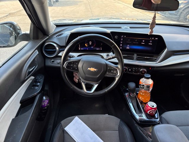 Used 2024 Chevrolet Trax LT w/ Driver Confidence Package FWD image 19
