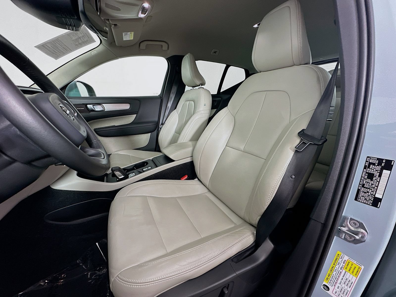 Used 2019 Volvo XC40 T5 Momentum AWD/4WD image 21