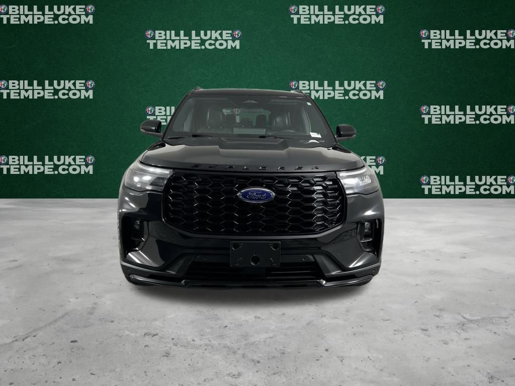 Used 2025 Ford Explorer ST-Line w/ ST-Line Street Pack image 9