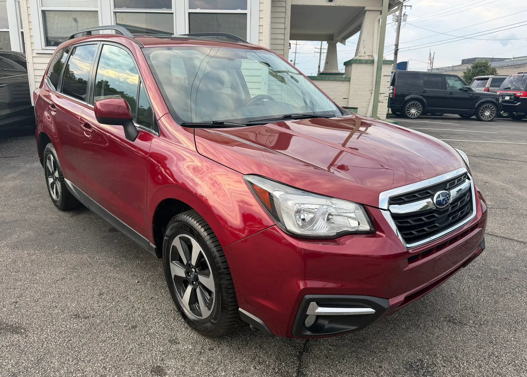 Used 2017 Subaru Forester 2.5i Limited AWD/4WD image 5