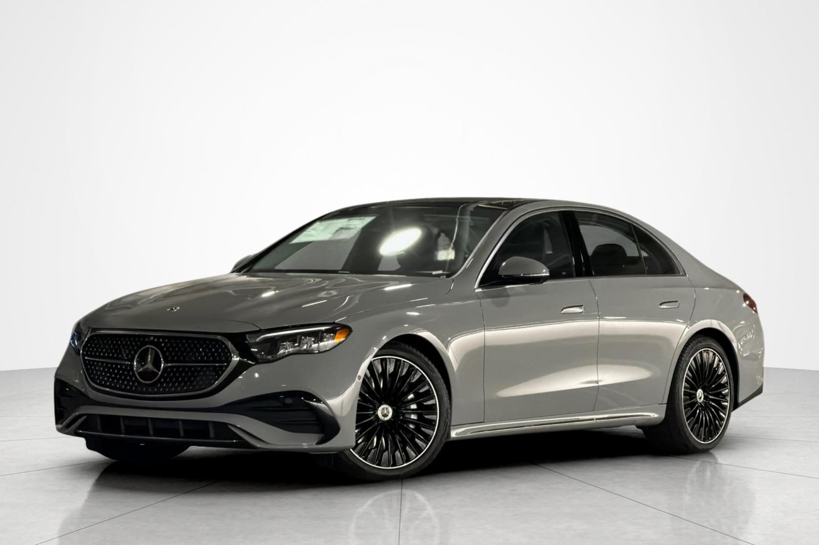 New 2027 Mercedes-Benz E 450 4MATIC Sedan image 1