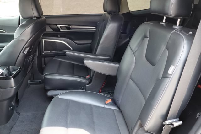 Used 2025 Kia Telluride S FWD image 6