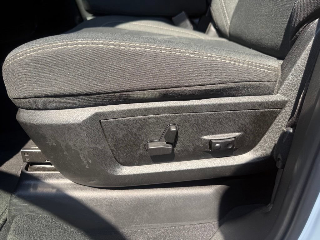Certified 2025 RAM 2500 Big Horn AWD/4WD image 17
