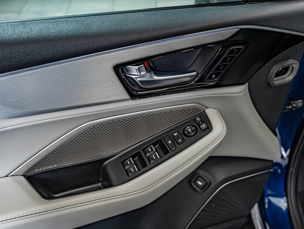 Certified 2022 Acura MDX FWD w/ Technology Package image 17
