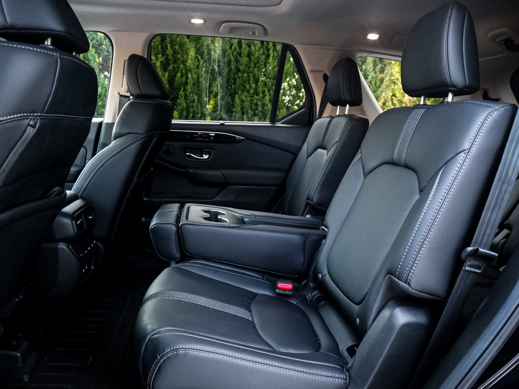 Used 2025 Honda Pilot Touring image 8
