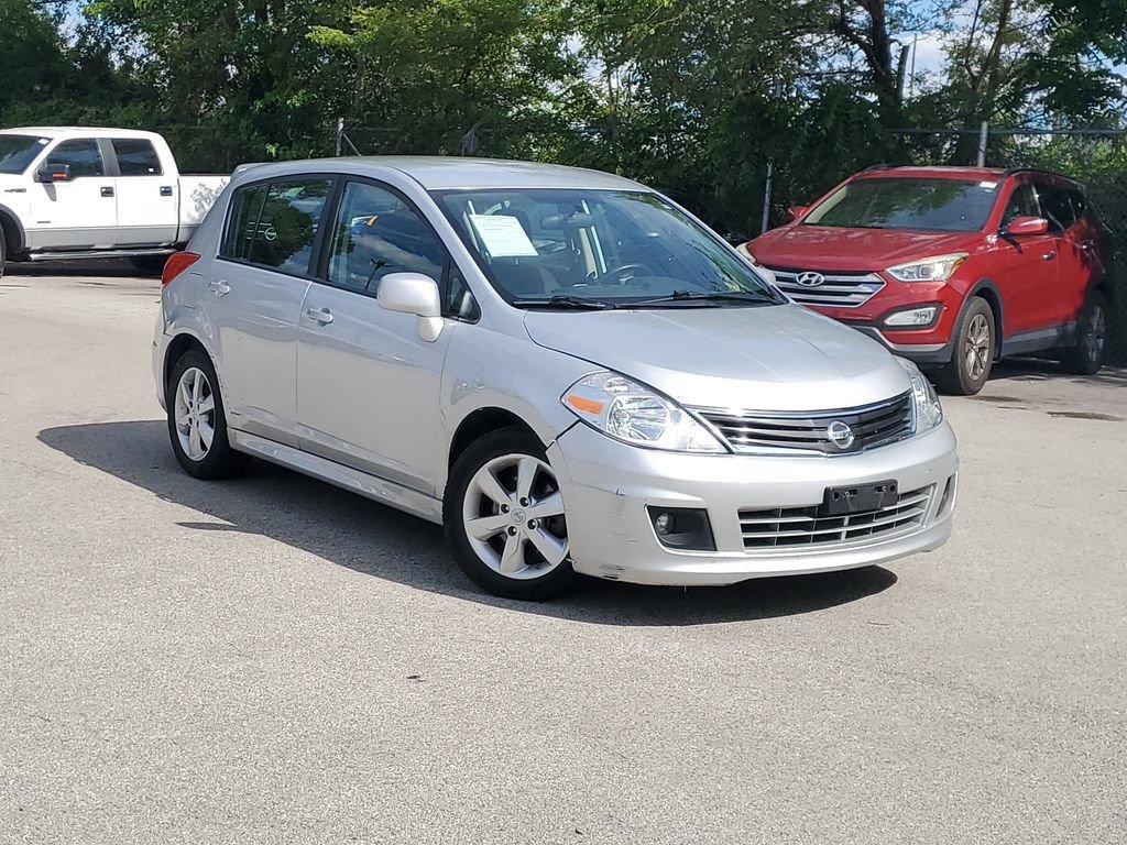 Used 2010 Nissan Versa Hatchback w/ Premium Pkg FWD image 1