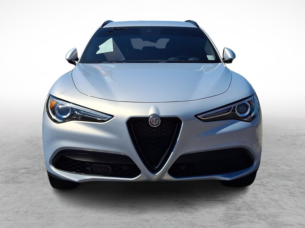 Used 2022 Alfa Romeo Stelvio Sprint RWD image 2