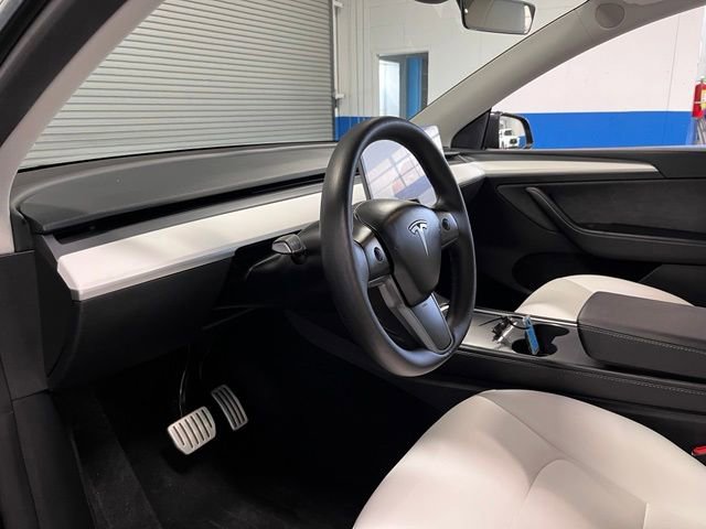 Used 2023 Tesla Model Y Performance AWD/4WD image 19