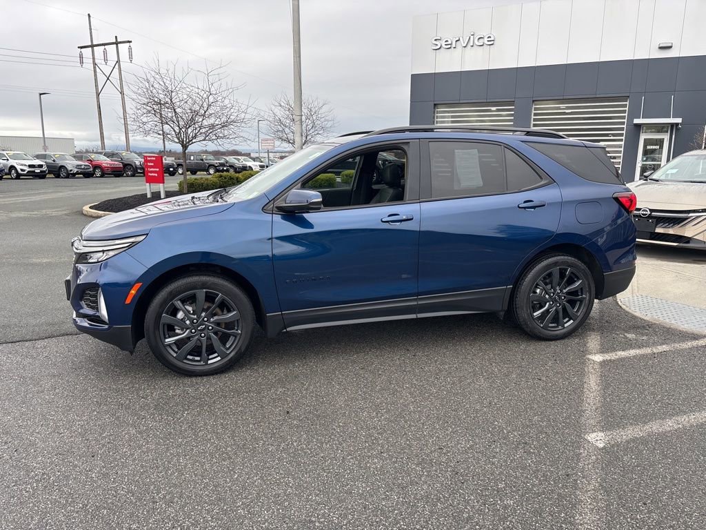 Used 2022 Chevrolet Equinox RS w/ RS Leather Package image 4