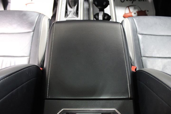 Used 2018 Ford F150 Raptor w/ Equipment Group 802A Luxury image 34