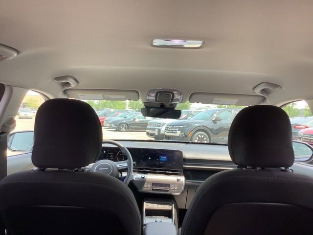 Used 2025 Hyundai Kona SEL image 12